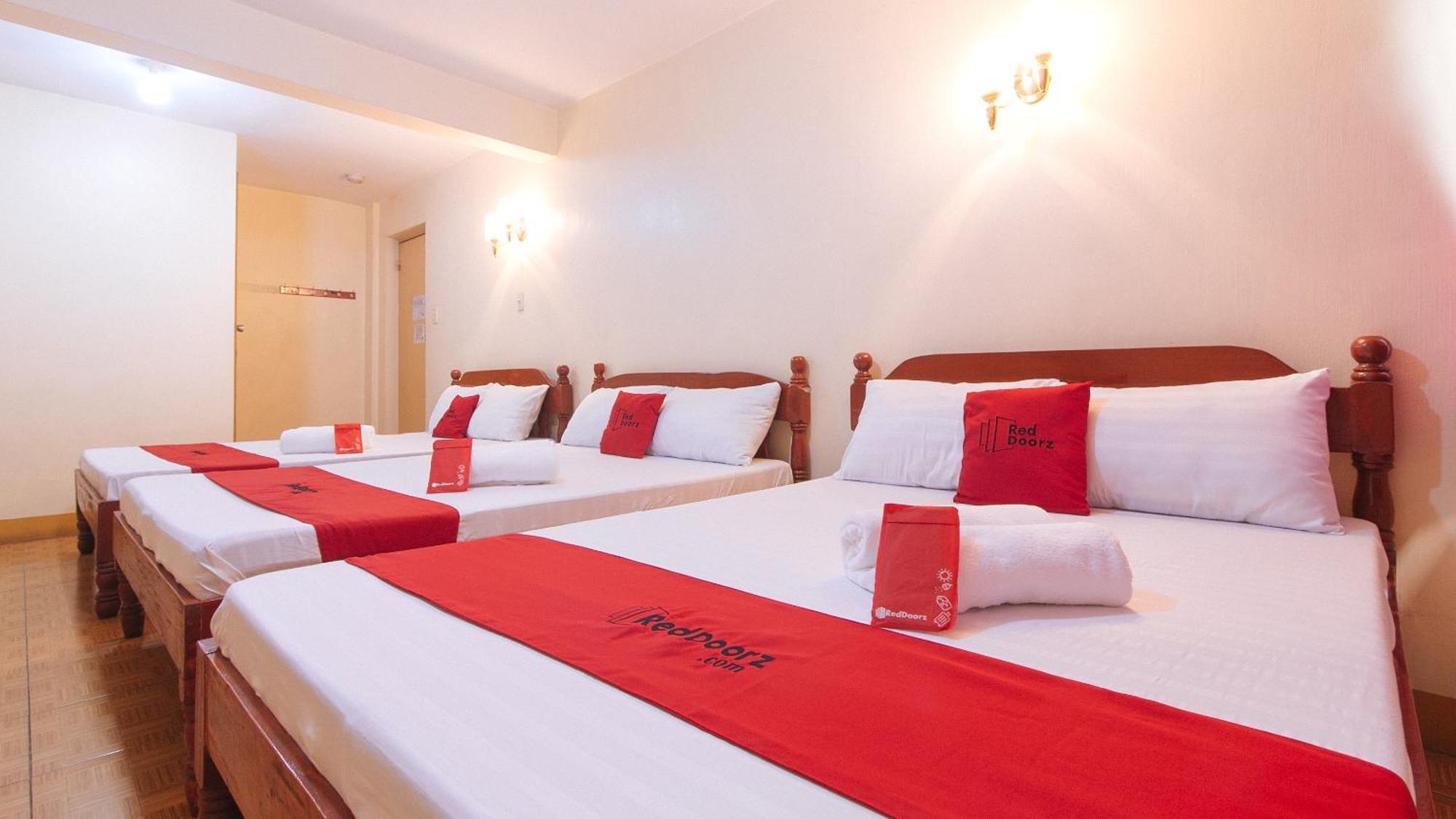 Reddoorz @ Golden Victory Hotel Mabalacat Pampanga Eksteriør bilde