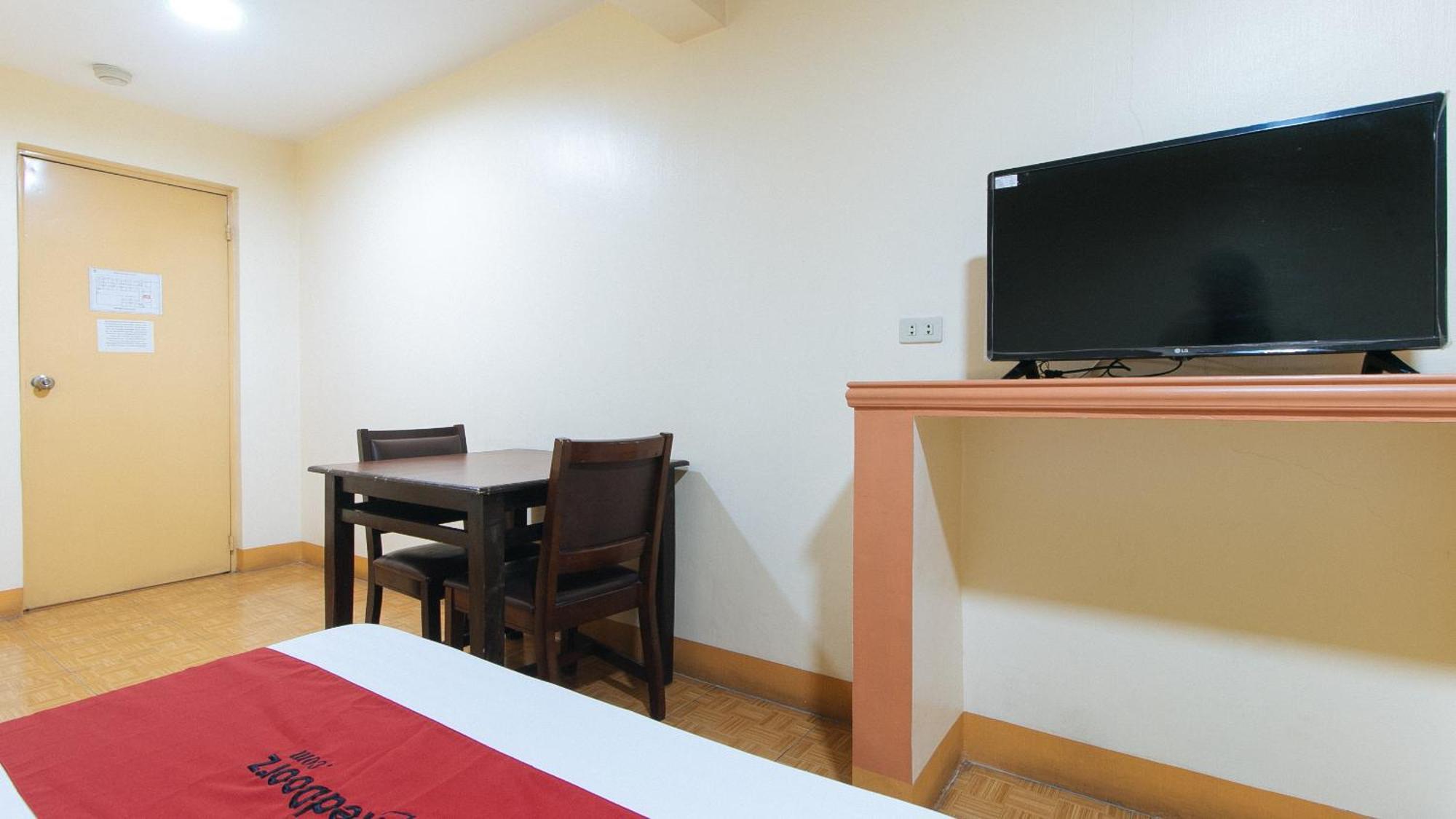 Reddoorz @ Golden Victory Hotel Mabalacat Pampanga Eksteriør bilde