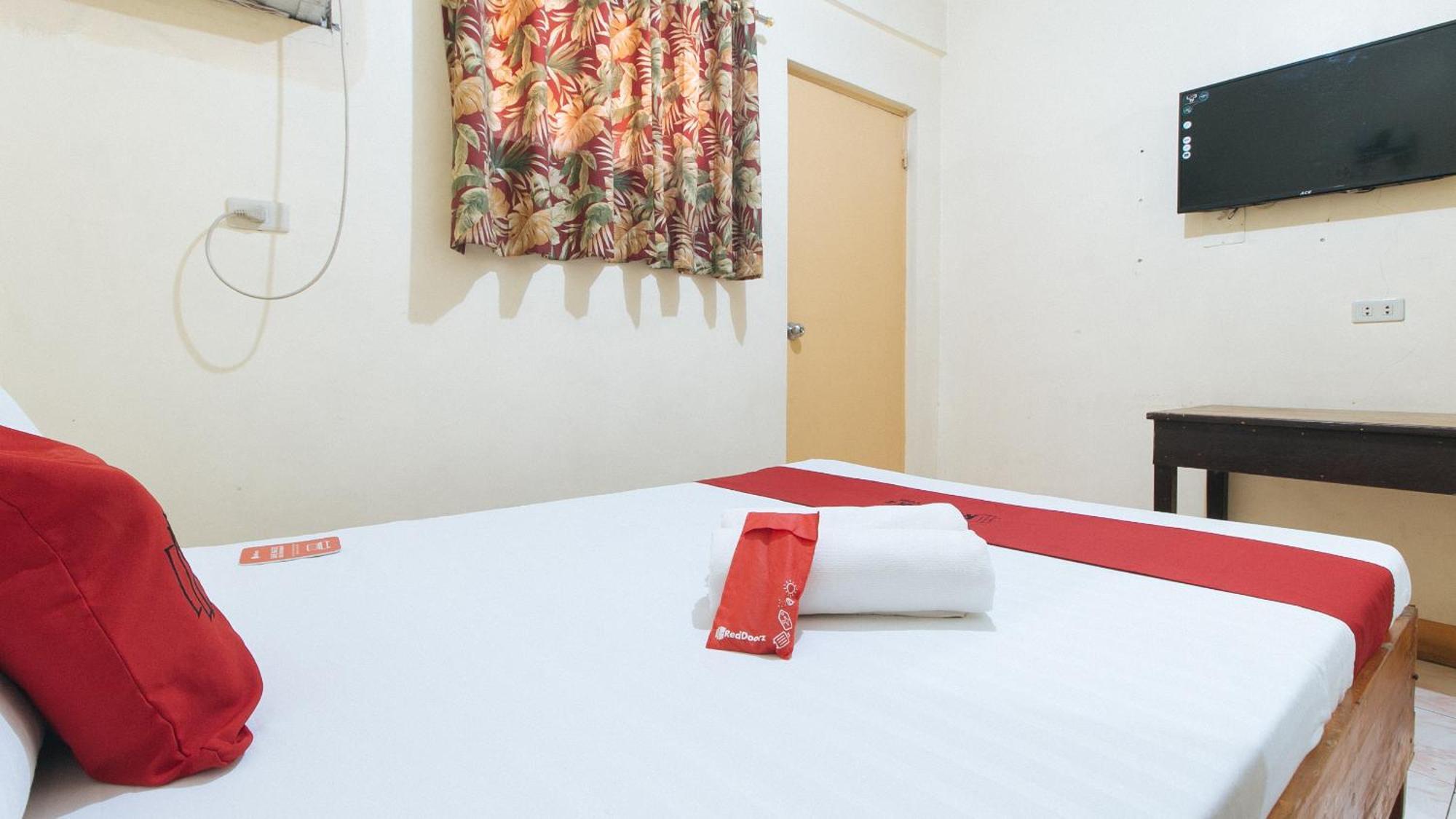 Reddoorz @ Golden Victory Hotel Mabalacat Pampanga Eksteriør bilde